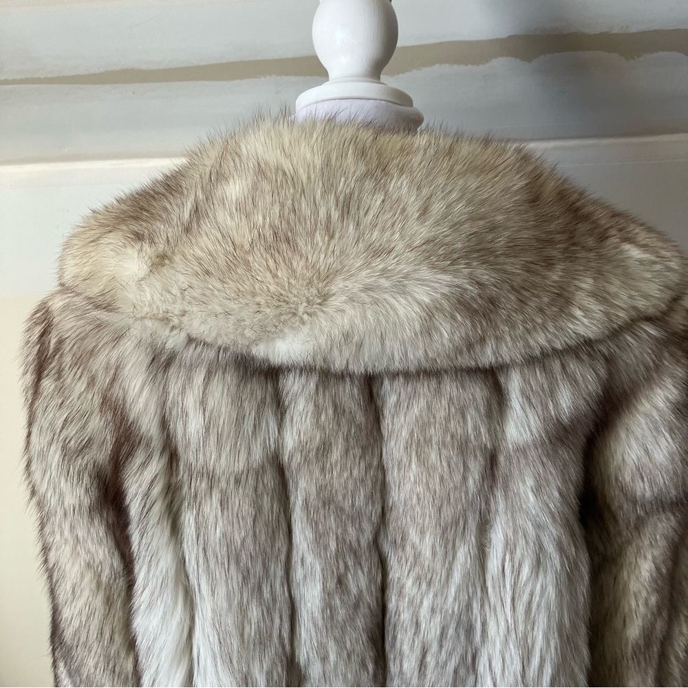 Women’s Vintage Blue Silver Fox Striped & Chevron Sleeve Fur Coat size Small - Picture 11 of 15